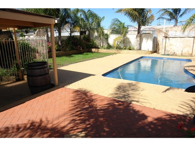 21  Robert Street, Moonta SA 5558