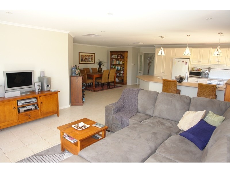 9 Clayton Street, Moonta Bay SA 5558