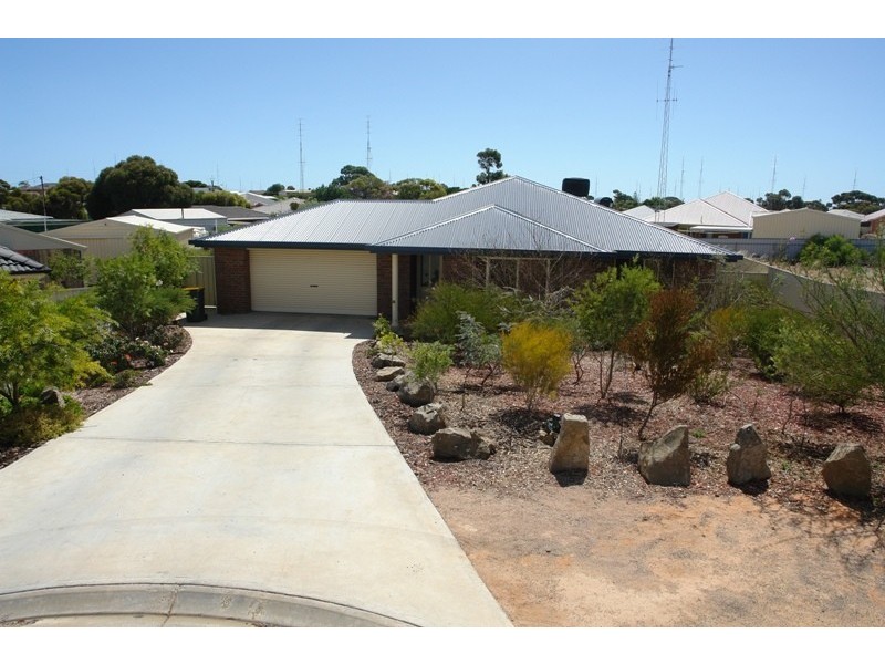 9 Clayton Street, Moonta Bay SA 5558
