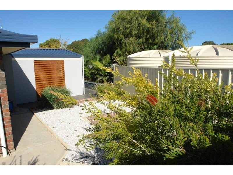 9 Clayton Street, Moonta Bay SA 5558