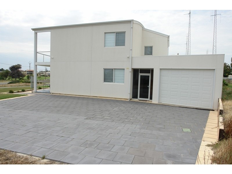 2 Cunliffe Street, Port Hughes SA 5558