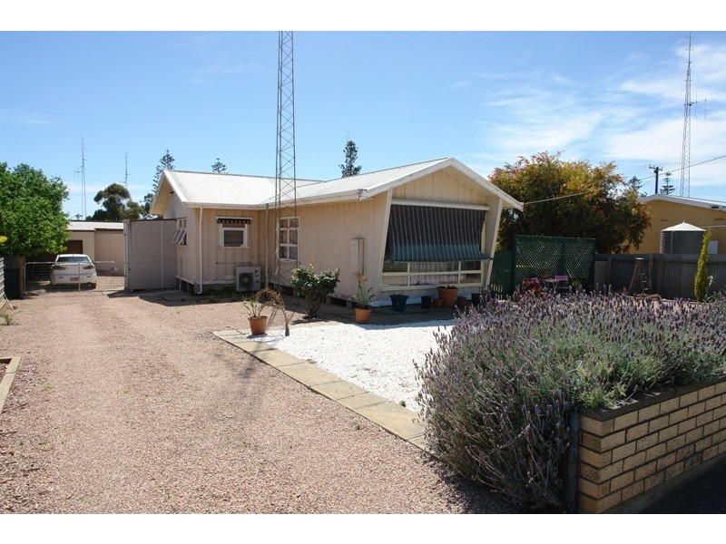 25 Hughes Street, Wallaroo SA 5556