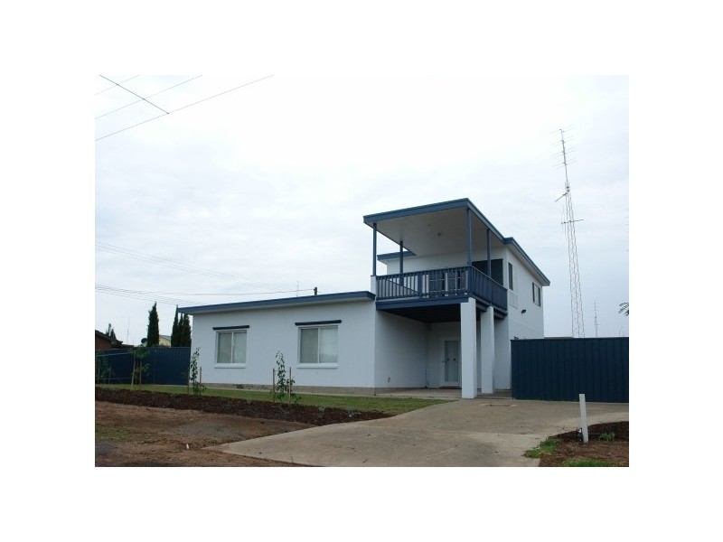 8 Stuckey Street, Moonta Bay SA 5558