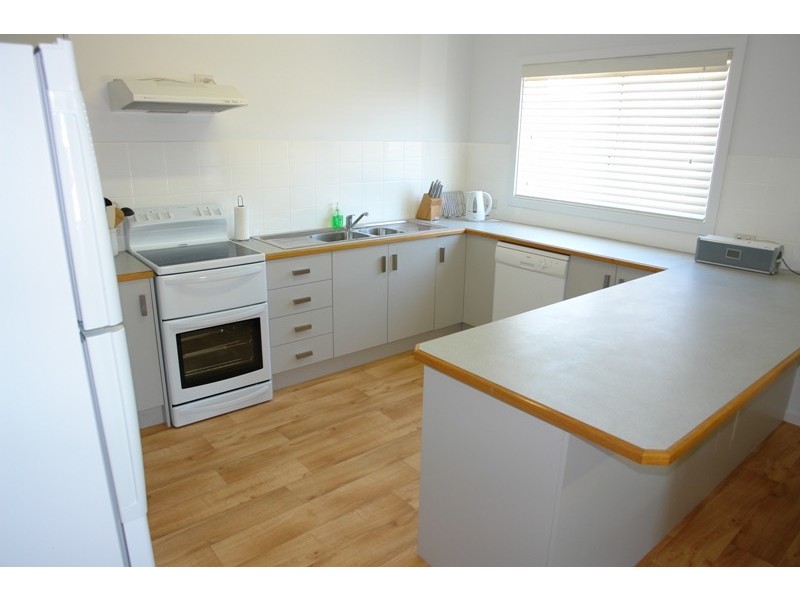 8 Stuckey Street, Moonta Bay SA 5558