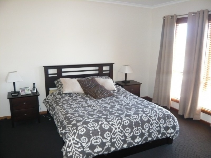 1 Quintrell Street, Moonta Bay SA 5558