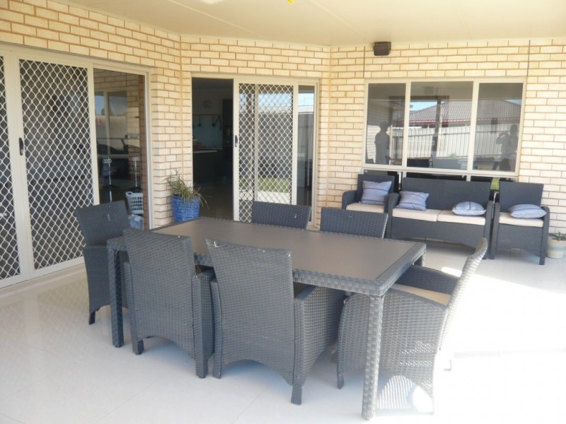 1 Quintrell Street, Moonta Bay SA 5558