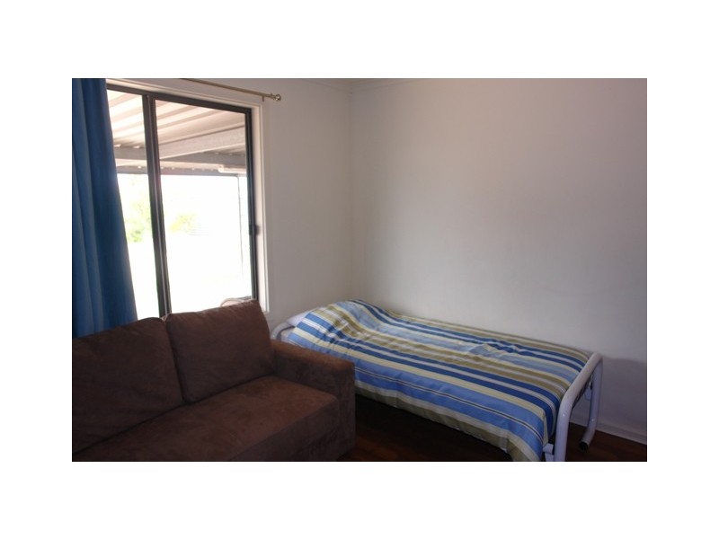 17 Andrew Street, Moonta Bay SA 5558