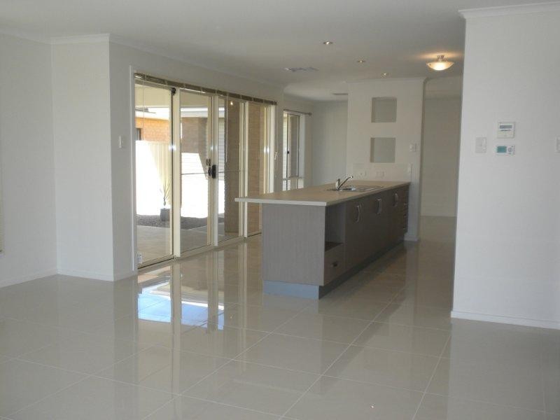 2 Stately Way, Wallaroo SA 5556