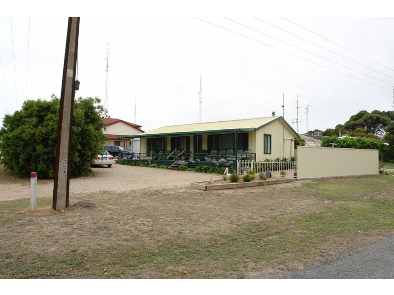 14  Charles Street, Port Hughes SA 5558