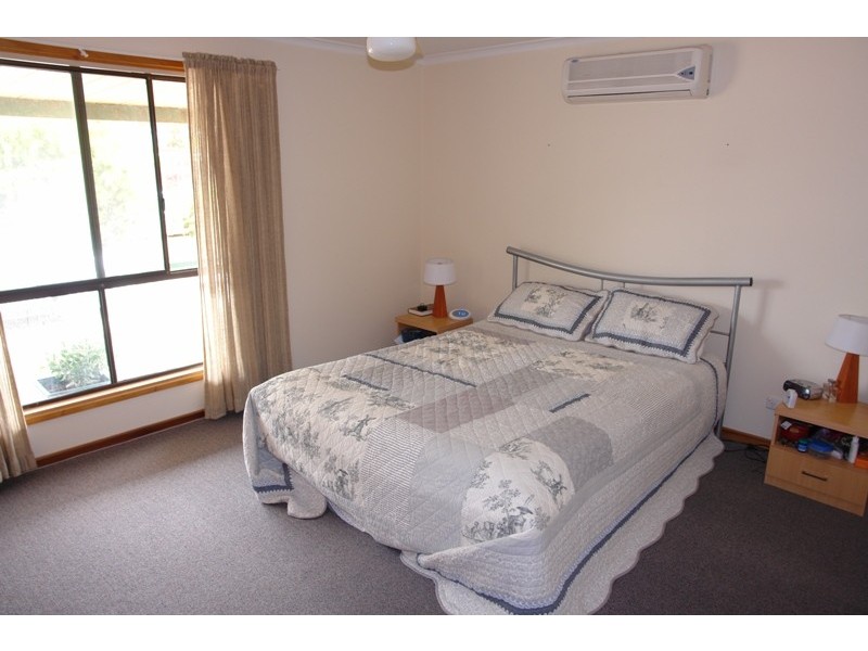 14  Charles Street, Port Hughes SA 5558