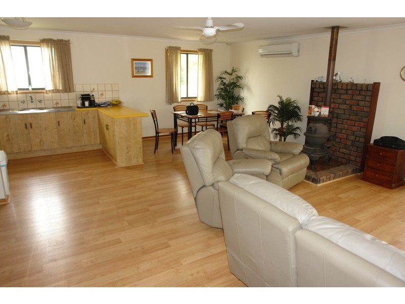 14  Charles Street, Port Hughes SA 5558