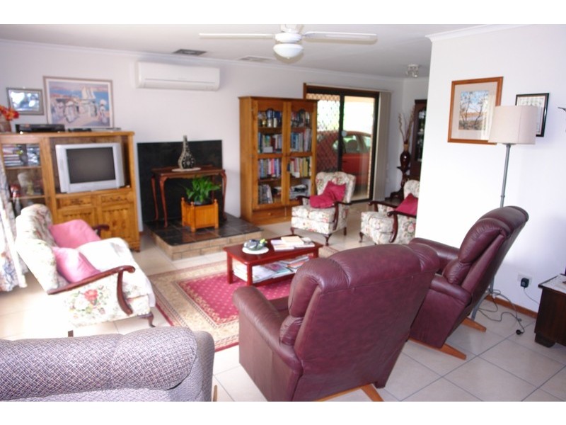 8 Frances Terrace, Moonta SA 5558
