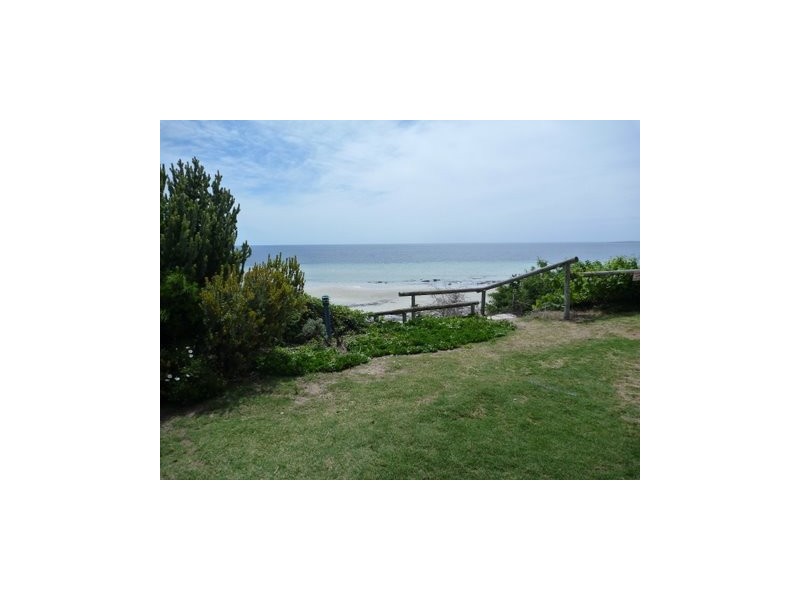 2 Queen  Place, Moonta Bay SA 5558