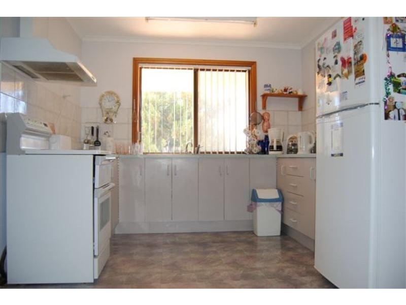 22 High Street, Tickera SA 5555