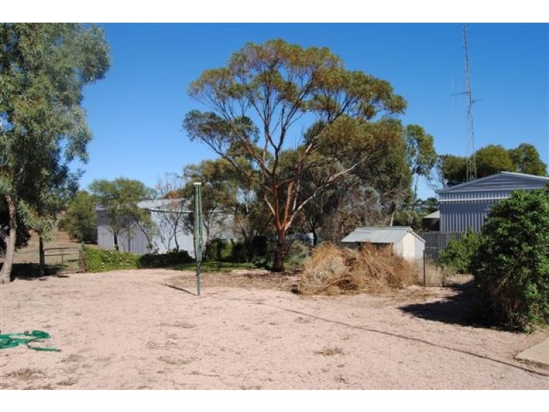 22 High Street, Tickera SA 5555