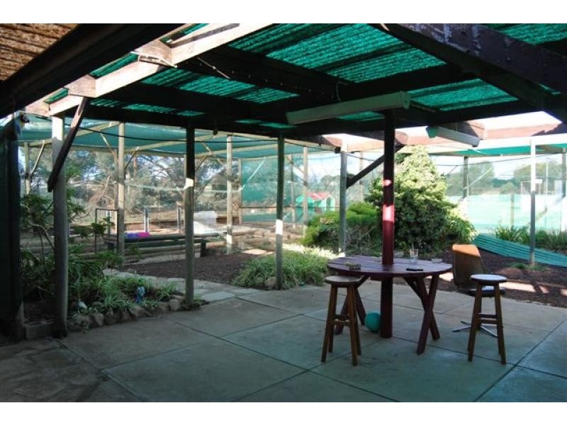 10 Crutchett Road, Moonta SA 5558