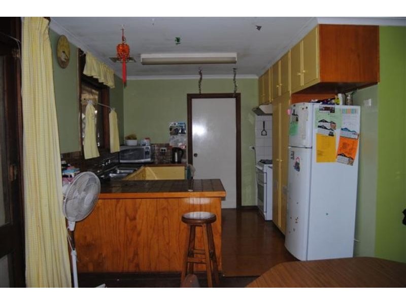 10 Crutchett Road, Moonta SA 5558