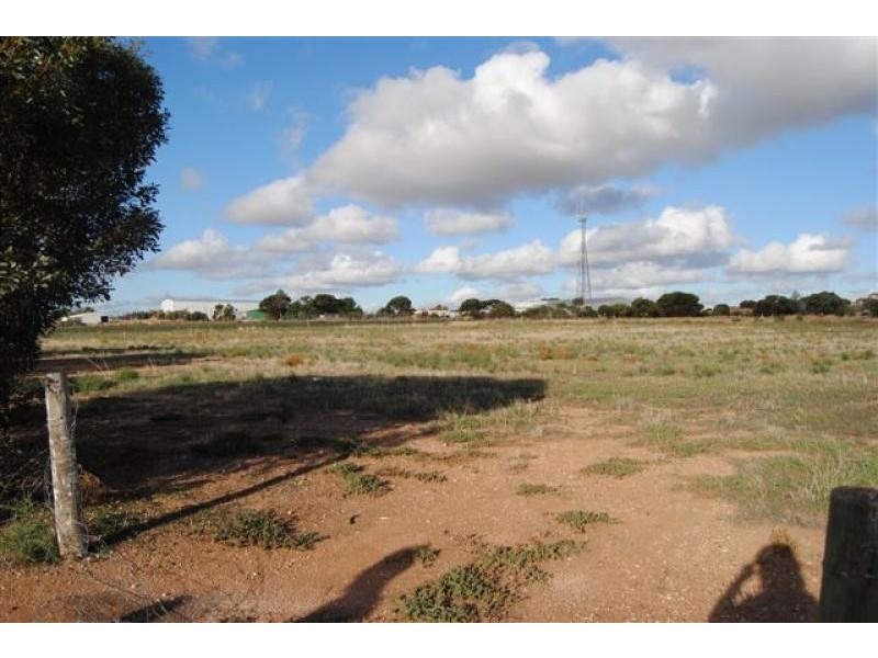 10 Crutchett Road, Moonta SA 5558