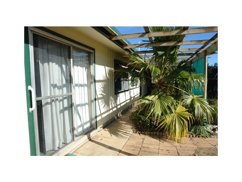 43 Trelawney St, Moonta Bay SA 5558