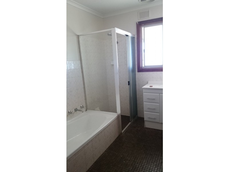 43 Trelawney St, Moonta Bay SA 5558