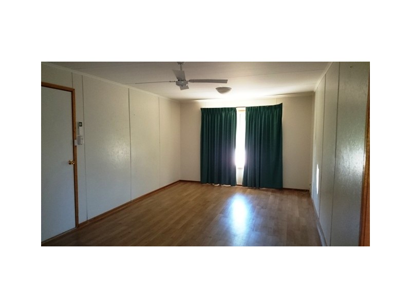 43 Trelawney St, Moonta Bay SA 5558