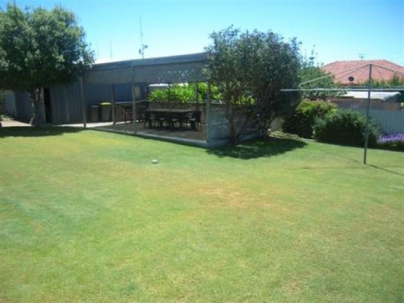 35 Hughes Avenue, Moonta Bay SA 5558