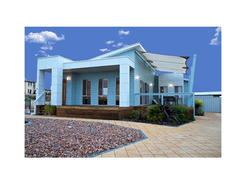 14 Trembath St, Moonta Bay SA 5558