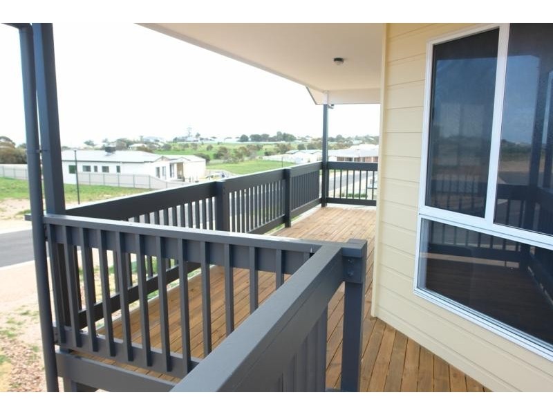 6 Hosking Place, Moonta Bay SA 5558