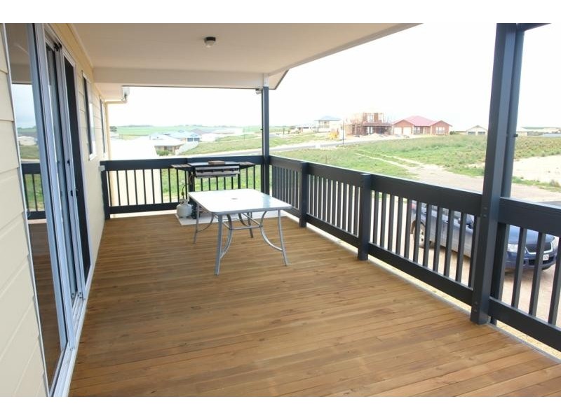 6 Hosking Place, Moonta Bay SA 5558