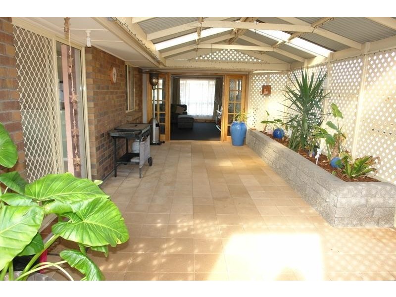 19 Highview  Grove, Moonta Bay SA 5558