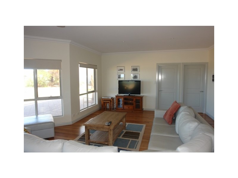 3 Francis Place, Moonta Bay SA 5558