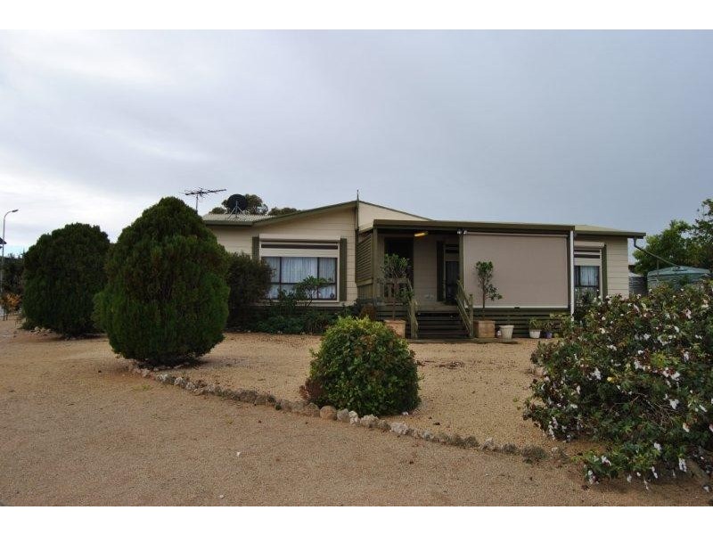 2 Douglas Court, Tiddy Widdy Beach SA 5571