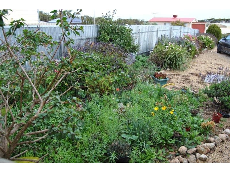 2 Douglas Court, Tiddy Widdy Beach SA 5571