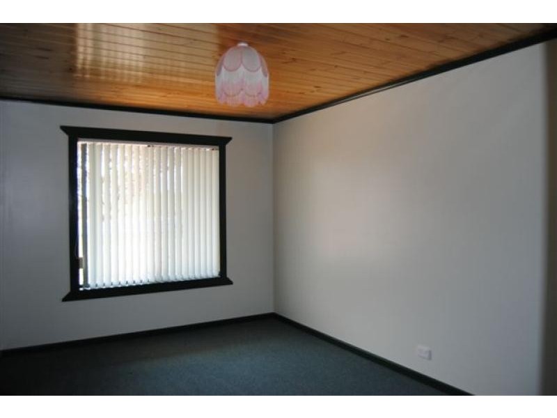 14 Kadina Road, Wallaroo SA 5556