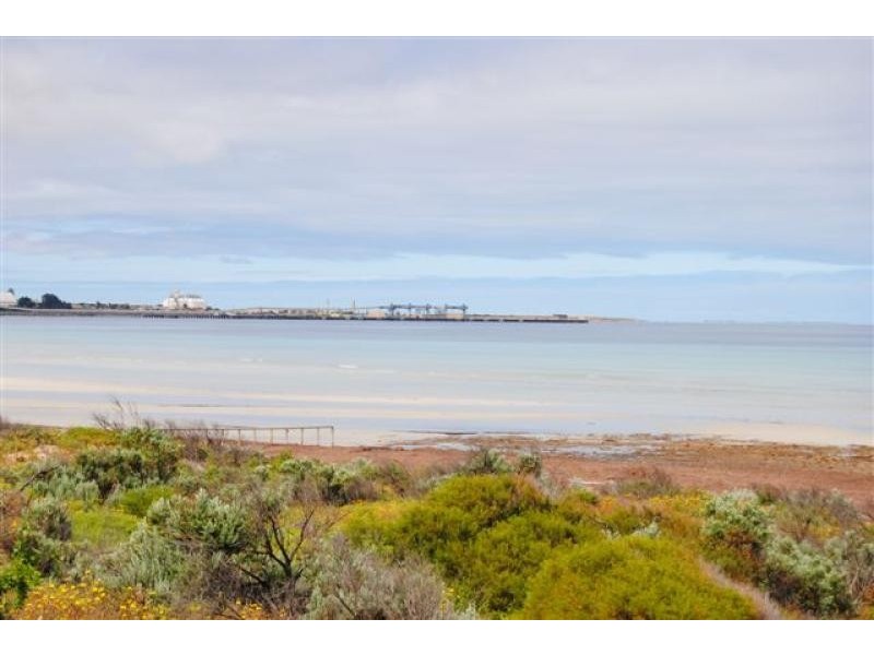 1 Spencer Street, North Beach SA 5556