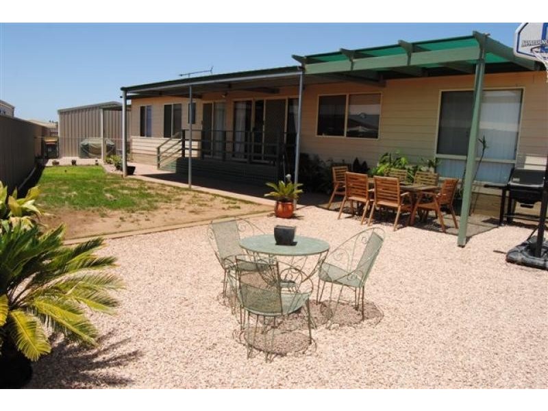 16 Reynolds Street, Moonta Bay SA 5558