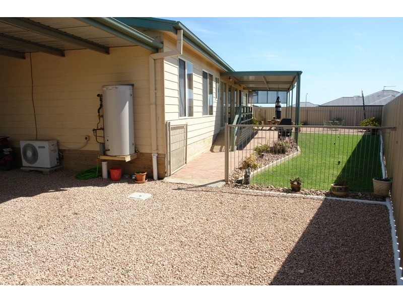 16 Reynolds Street, Moonta Bay SA 5558