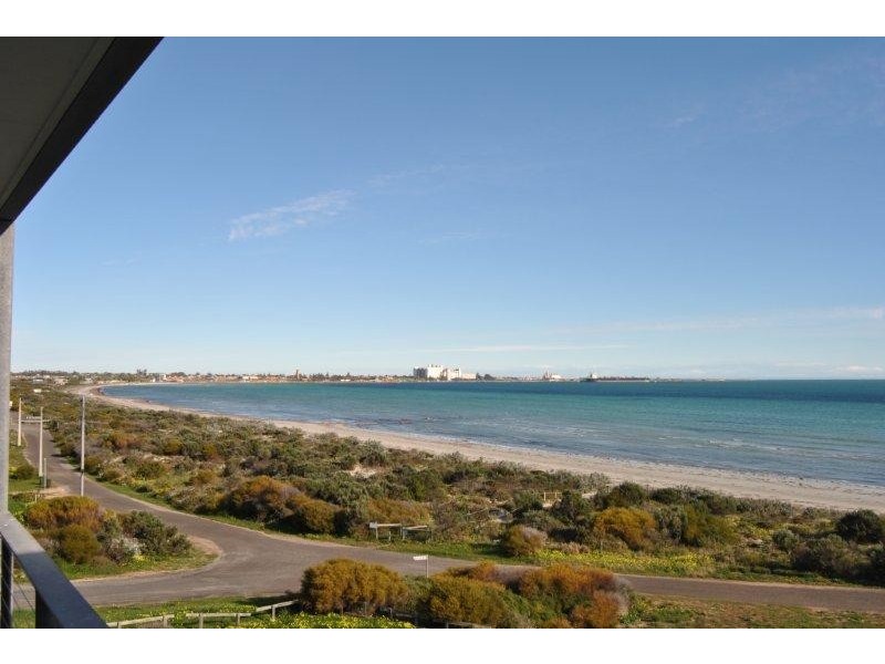 31 Esplanade, North Beach SA 5556