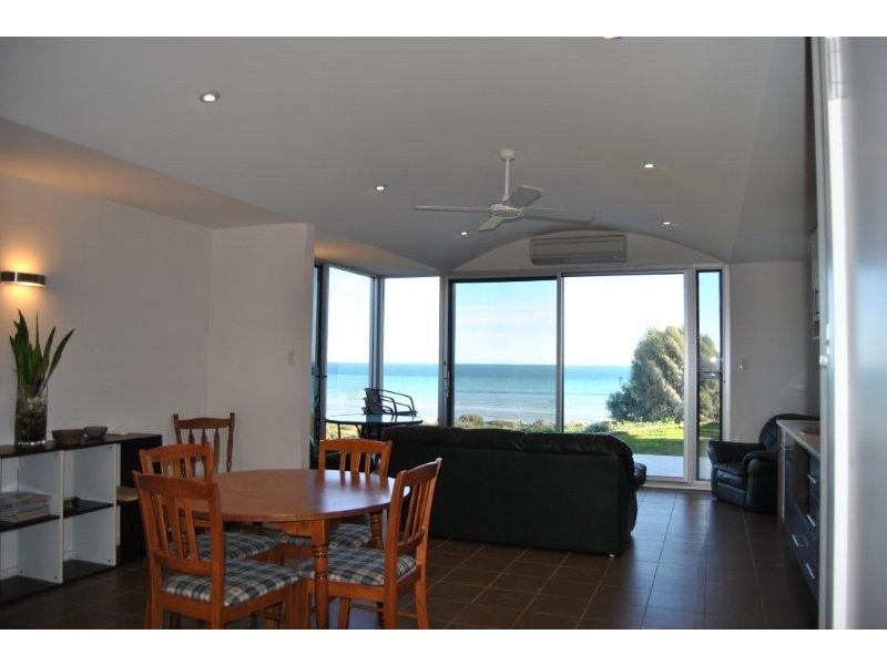 31 Esplanade, North Beach SA 5556