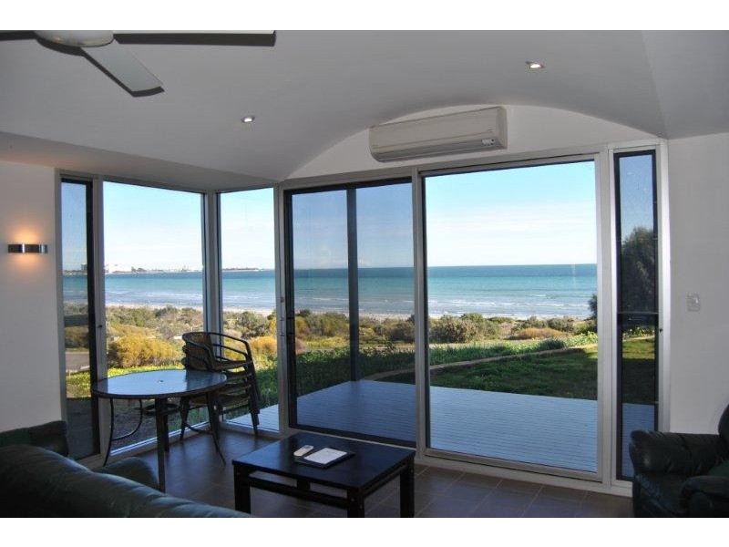 31 Esplanade, North Beach SA 5556