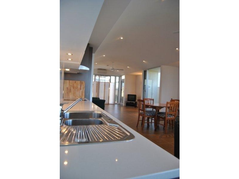31 Esplanade, North Beach SA 5556