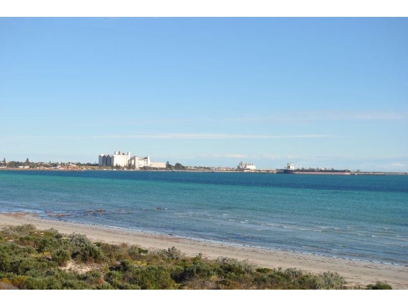31 Esplanade, North Beach SA 5556