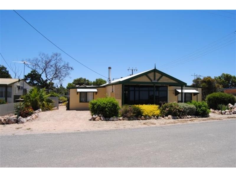 25 The  Parade, Port Clinton SA 5570