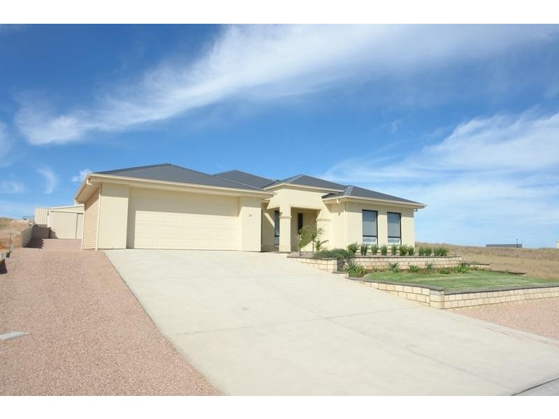25 Gill Street, Moonta Bay SA 5558