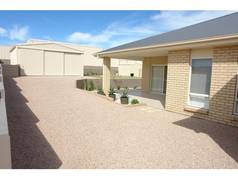 25 Gill Street, Moonta Bay SA 5558