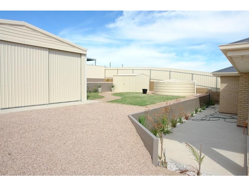25 Gill Street, Moonta Bay SA 5558