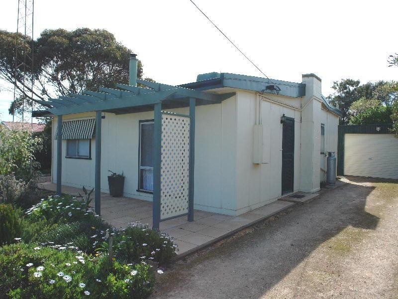 7 Edith Street, Moonta Bay SA 5558