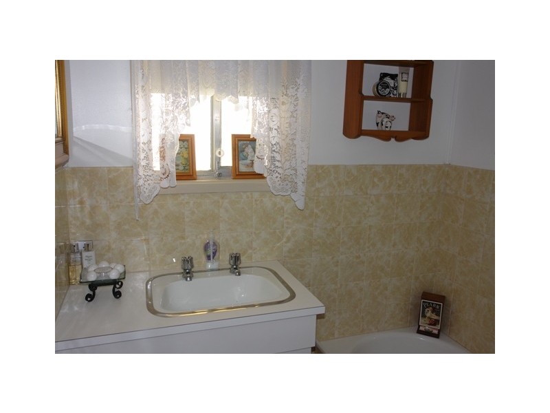 4 Mitchell Street, Kadina SA 5554