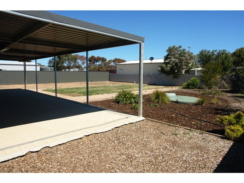 17 Andrew Street, Moonta Bay SA 5558