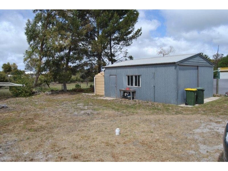 22 Ti Tree Road, The Pines SA 5575